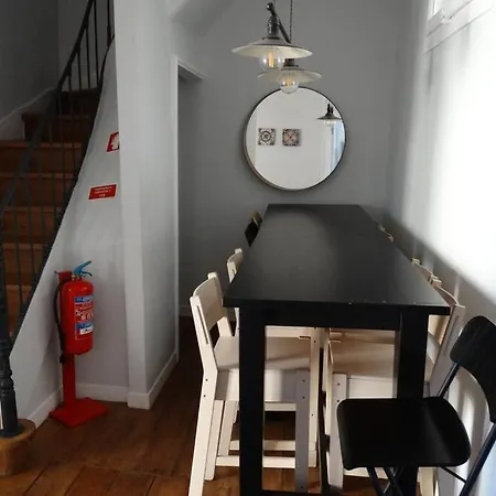 4 Bedrooms Ap In Graca - Great For Families&groups شقة