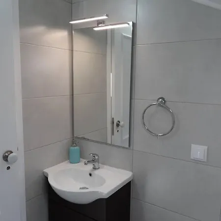 شقة 4 Bedrooms Ap In Graca - Great For Families&groups *