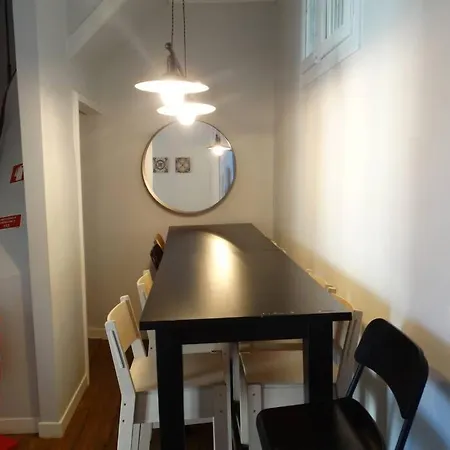 شقة 4 Bedrooms Ap In Graca - Great For Families&groups *